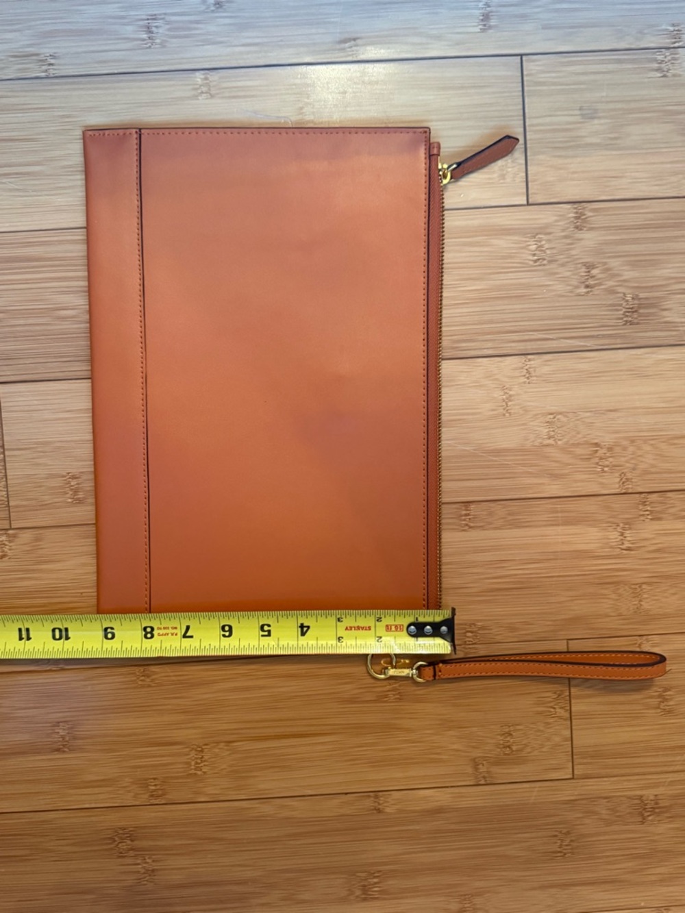 Fendi Leather Roma Pouch in Rich Orange with Black Logo - Picture 2 of 2